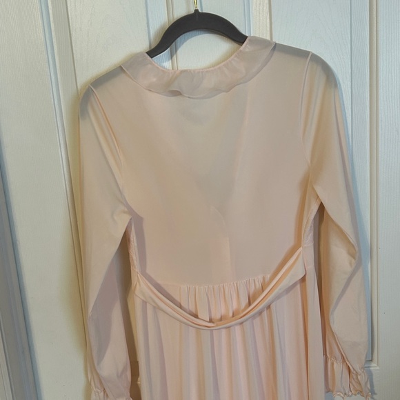 Shadowline Soft Pink Lace Trim Robe and Nightgown Set. Size S.  Vintage. - Picture 9 of 12